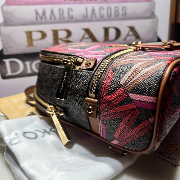 Michael Kors Rhea Zip 
Messenger Backpack Brown
Multi Geometric Pattern NWT - Picture 4 of 17